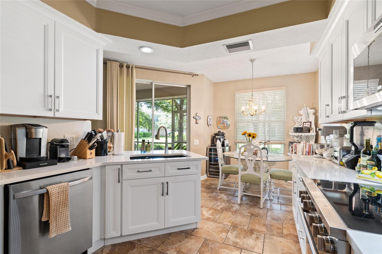 2061 Carriage Unit 104, Clearwater, FL 33765