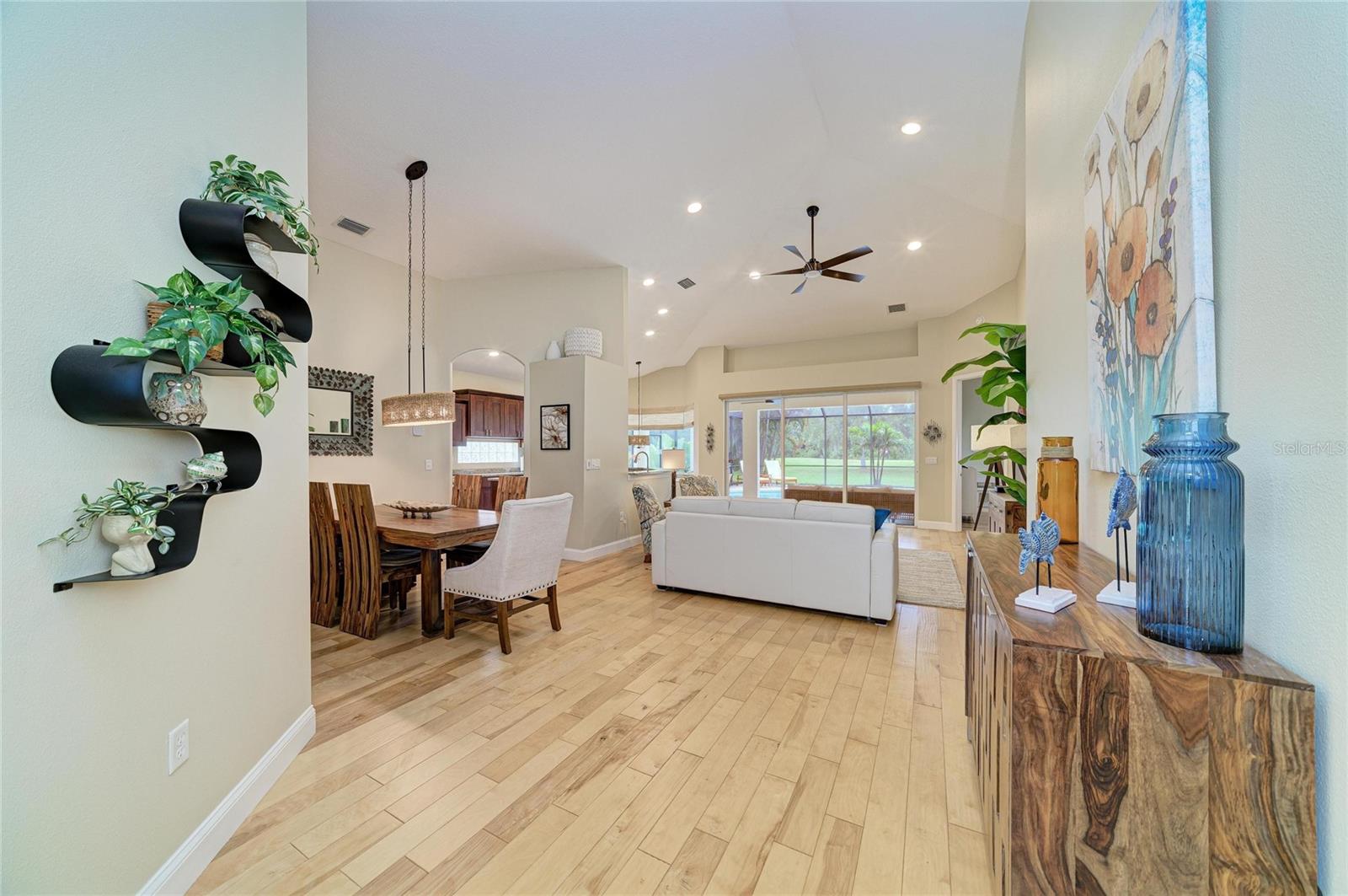 6690 Tailfeather, Bradenton, FL 34203