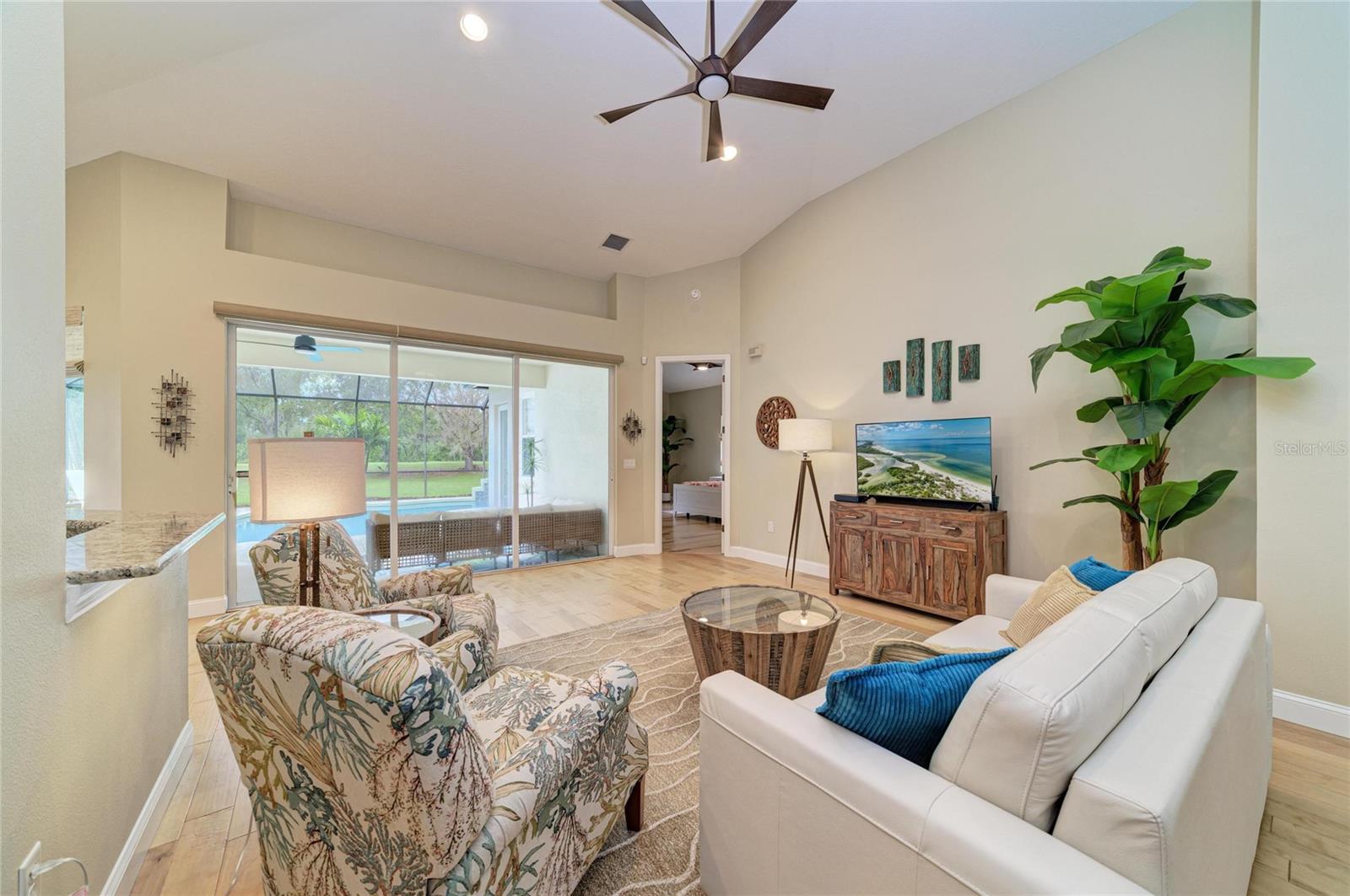 6690 Tailfeather, Bradenton, FL 34203