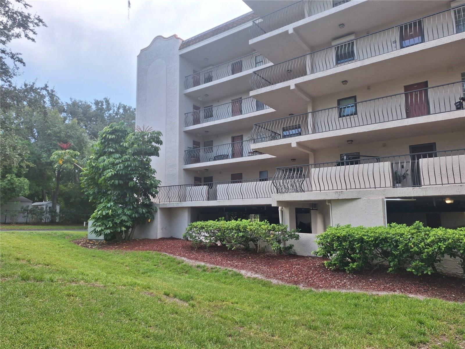 504 Florida Unit 215, Tarpon Springs, FL 34689