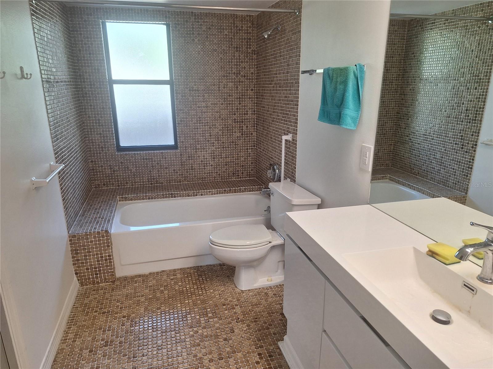 504 Florida Unit 215, Tarpon Springs, FL 34689