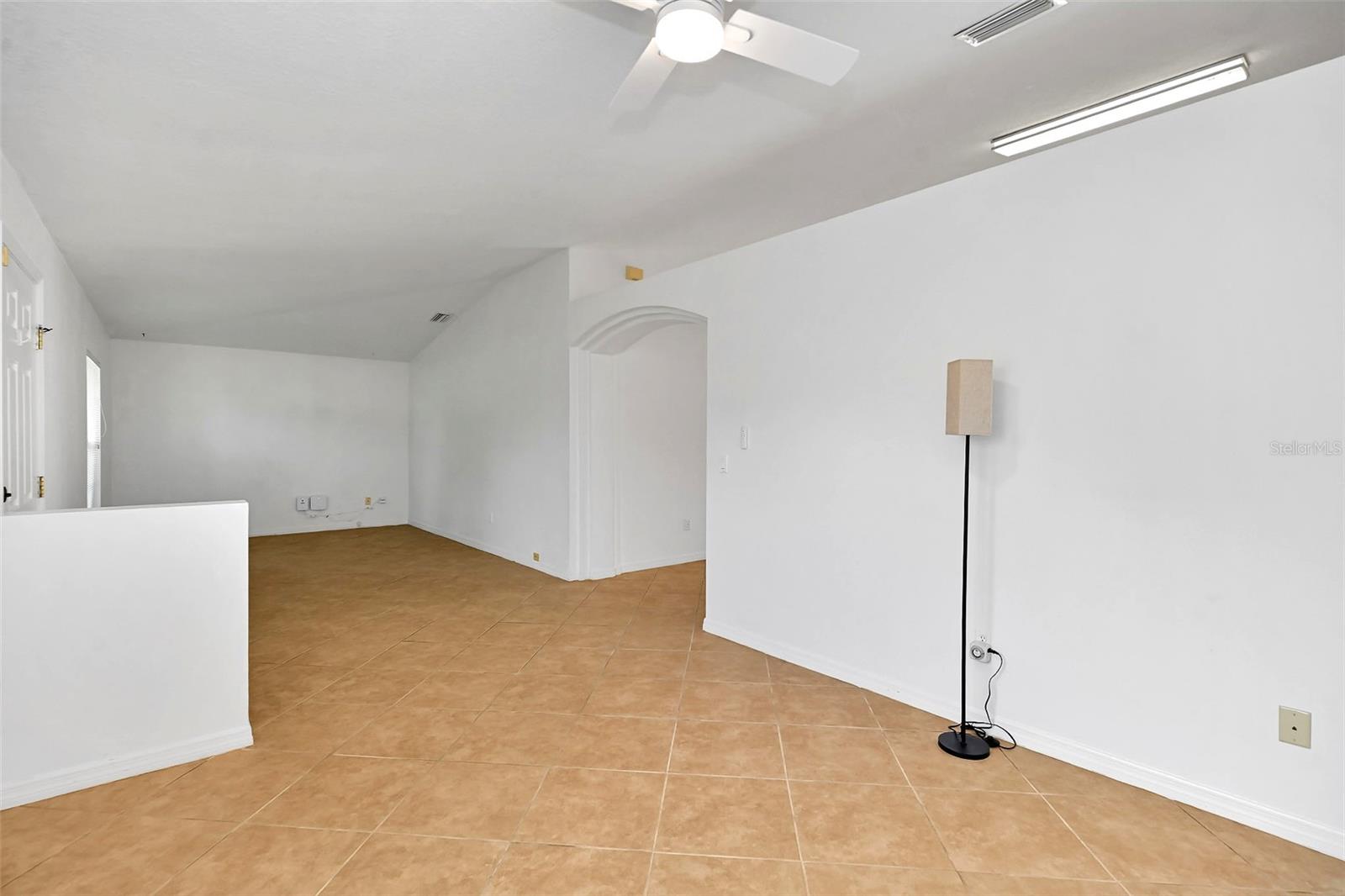 18 Juniper Loop, Ocala, FL 34480
