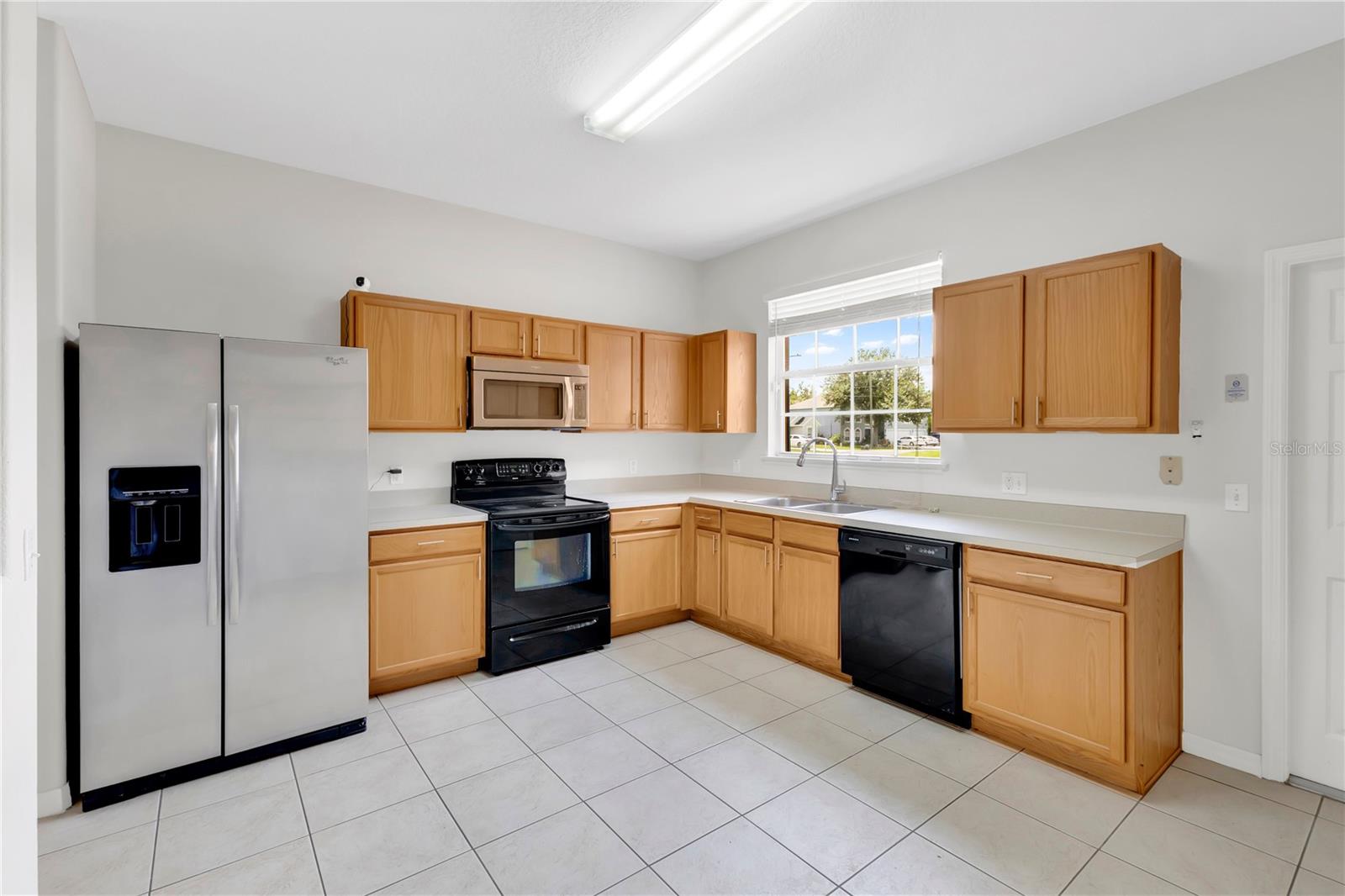 735 Palaiseau, Kissimmee, FL 34759