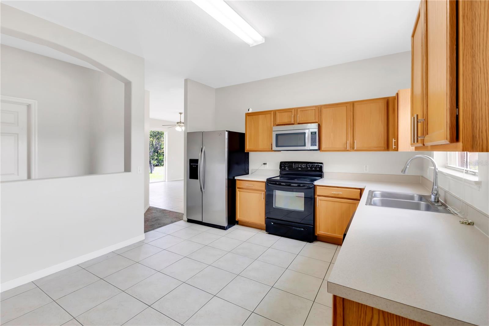 735 Palaiseau, Kissimmee, FL 34759