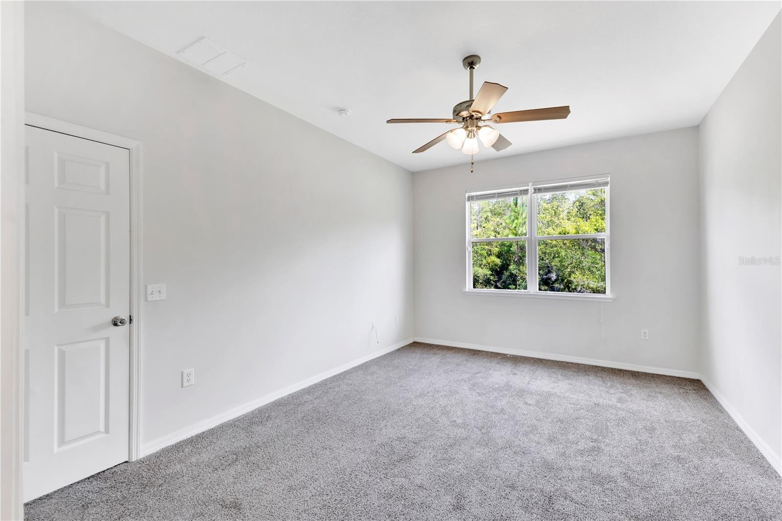 735 Palaiseau, Kissimmee, FL 34759