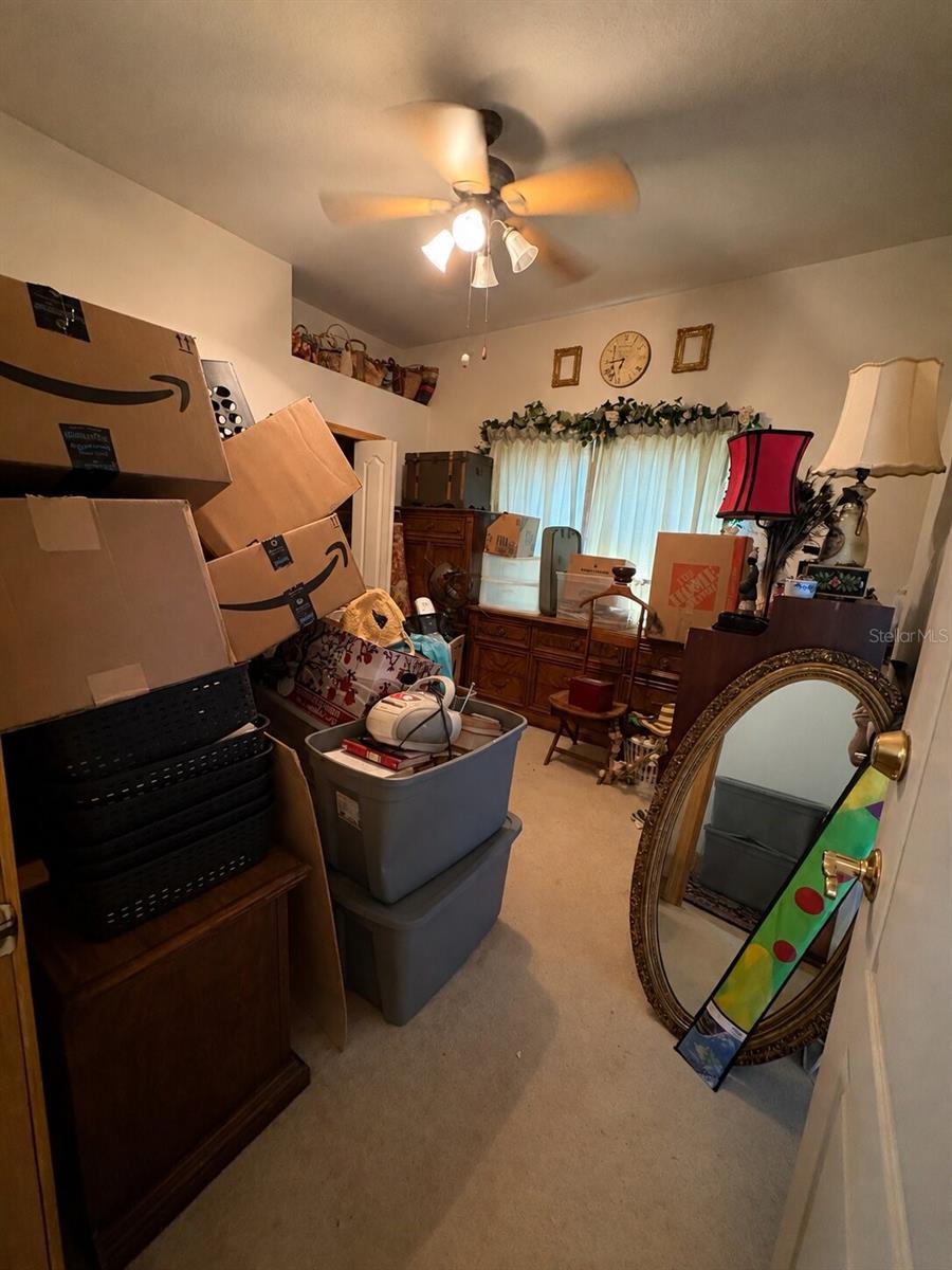 995 Weathersfield, Dunedin, FL 34698