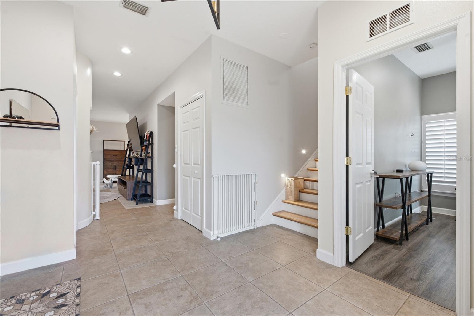 1873 64th, St Petersburg, FL 33702