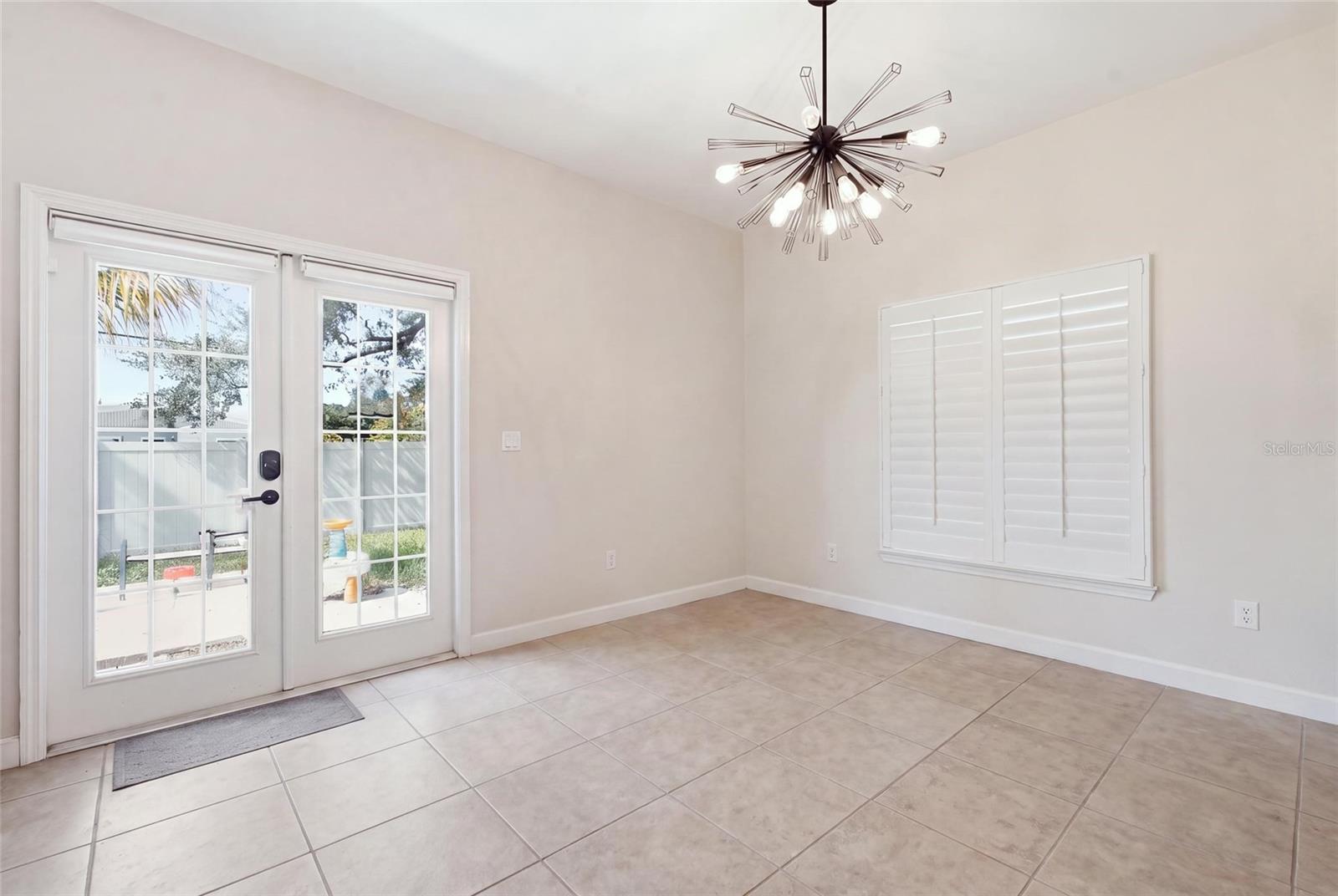 1873 64th, St Petersburg, FL 33702