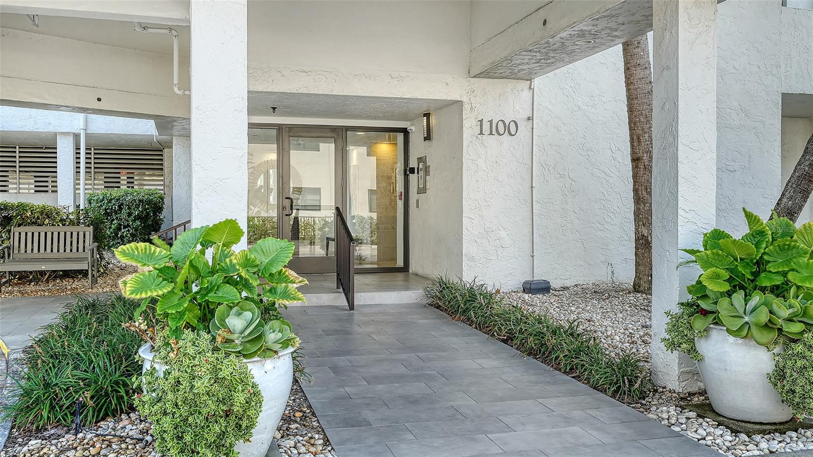1100 Benjamin Franklin Unit 204, Sarasota, FL 34236
