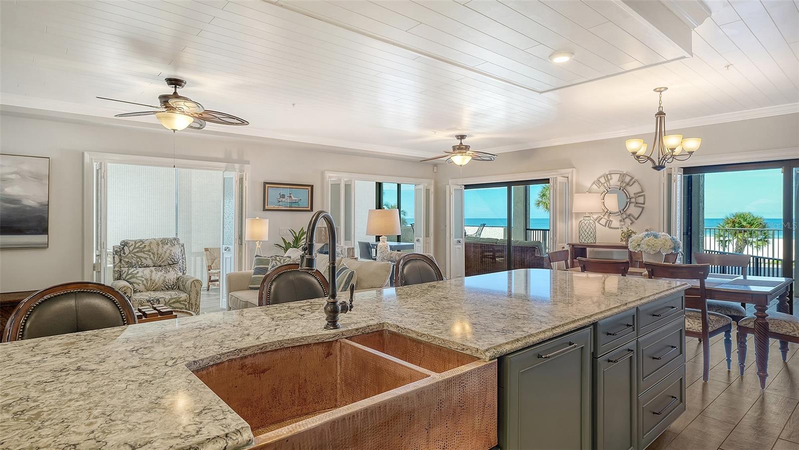1100 Benjamin Franklin Unit 204, Sarasota, FL 34236