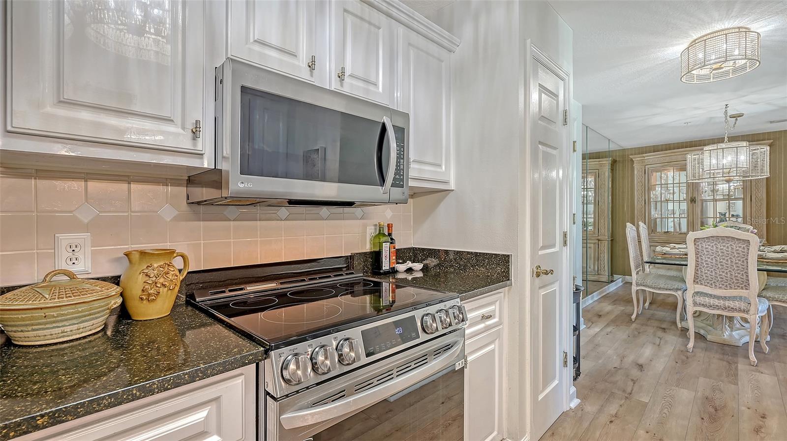 750 Tamiami Unit 304, Sarasota, FL 34236