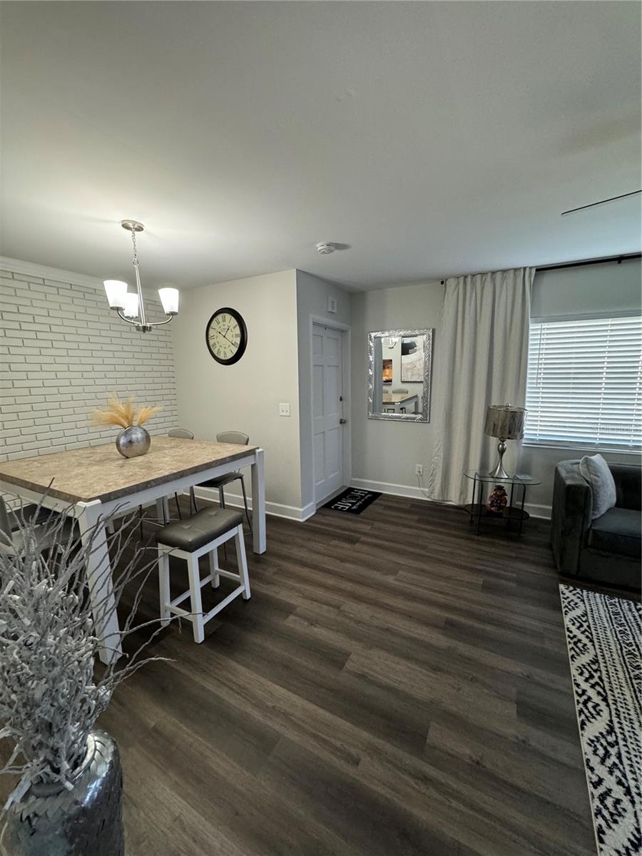 5608 Gateway, Tampa, FL 33615