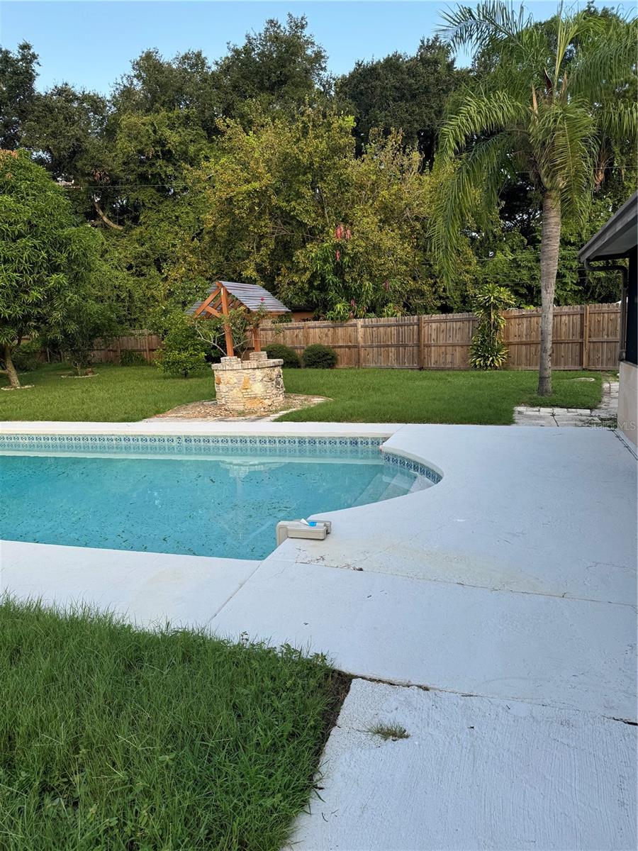 5608 Gateway, Tampa, FL 33615