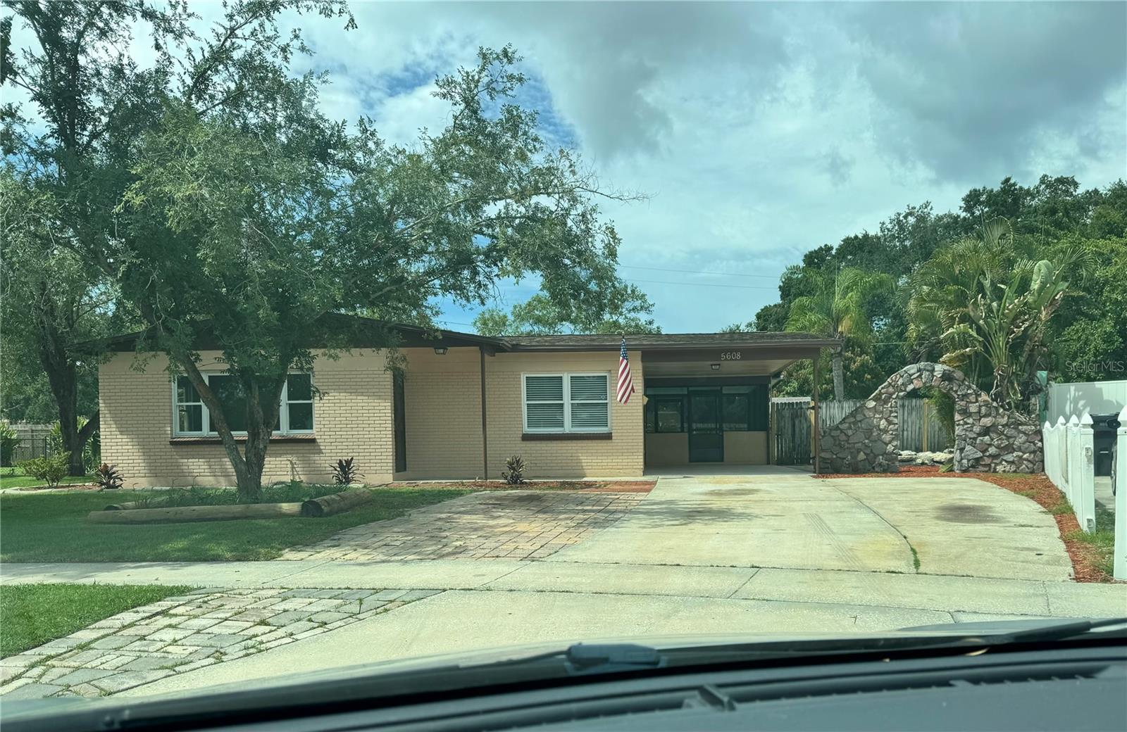5608 Gateway, Tampa, FL 33615