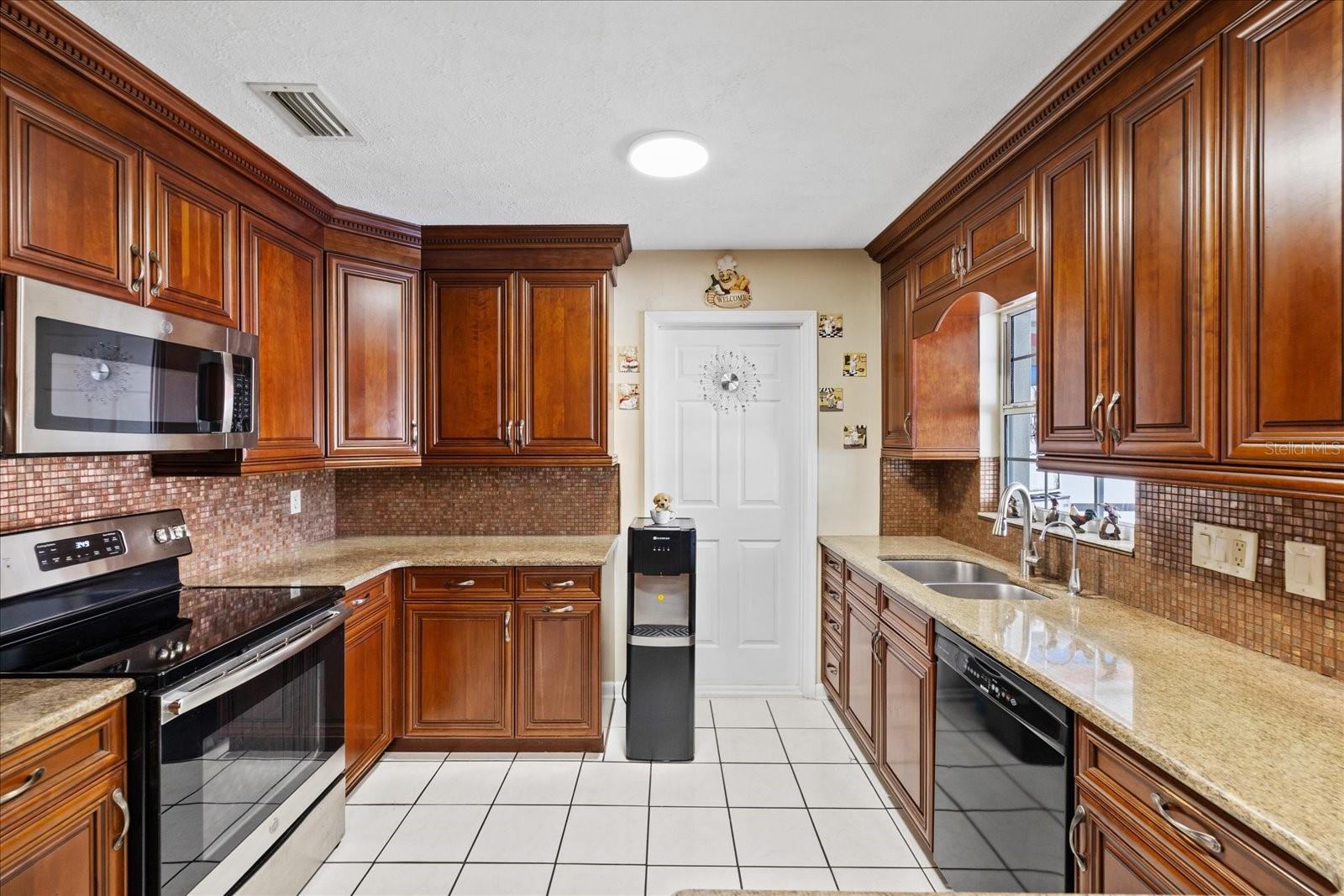 5809 Hale, Tampa, FL 33614