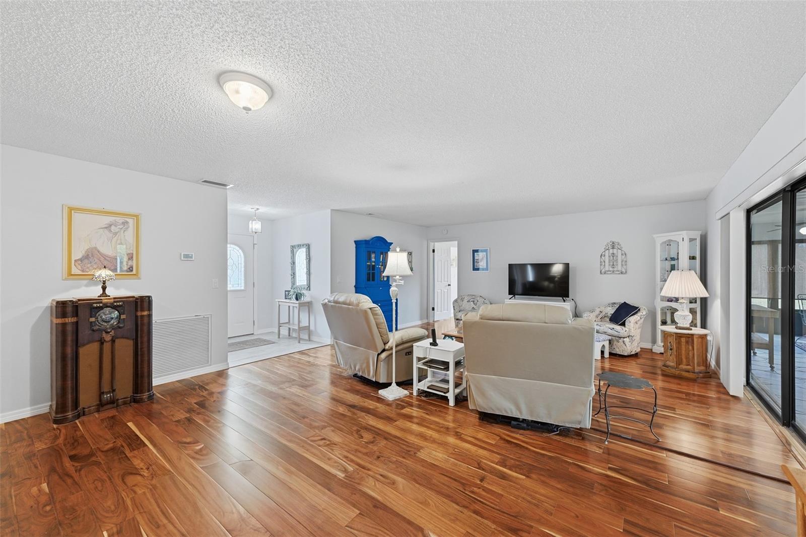 1803 New Bedford, Sun City Center, FL 33573