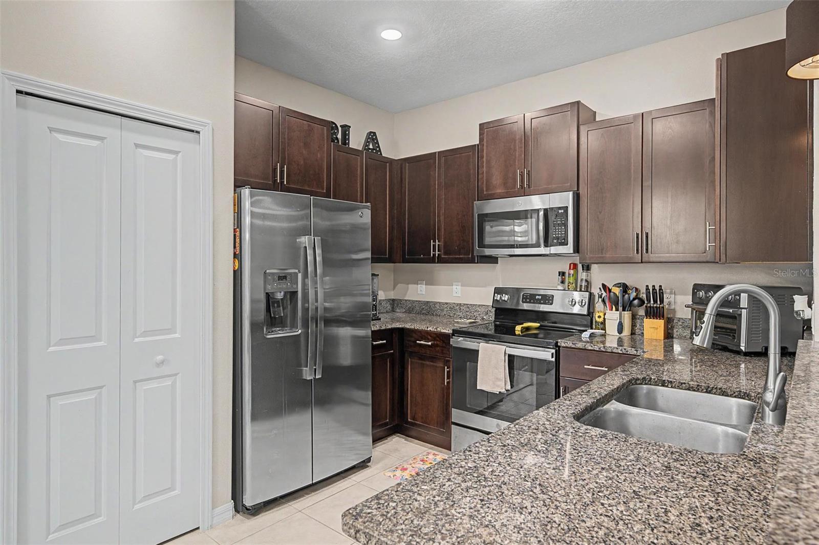 9706 Pembrooke Pines, Sun City Center, FL 33573