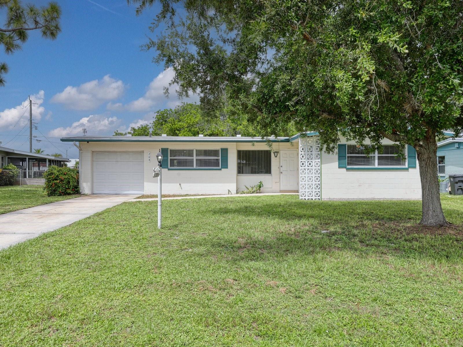 208 62nd, Bradenton, FL 34209