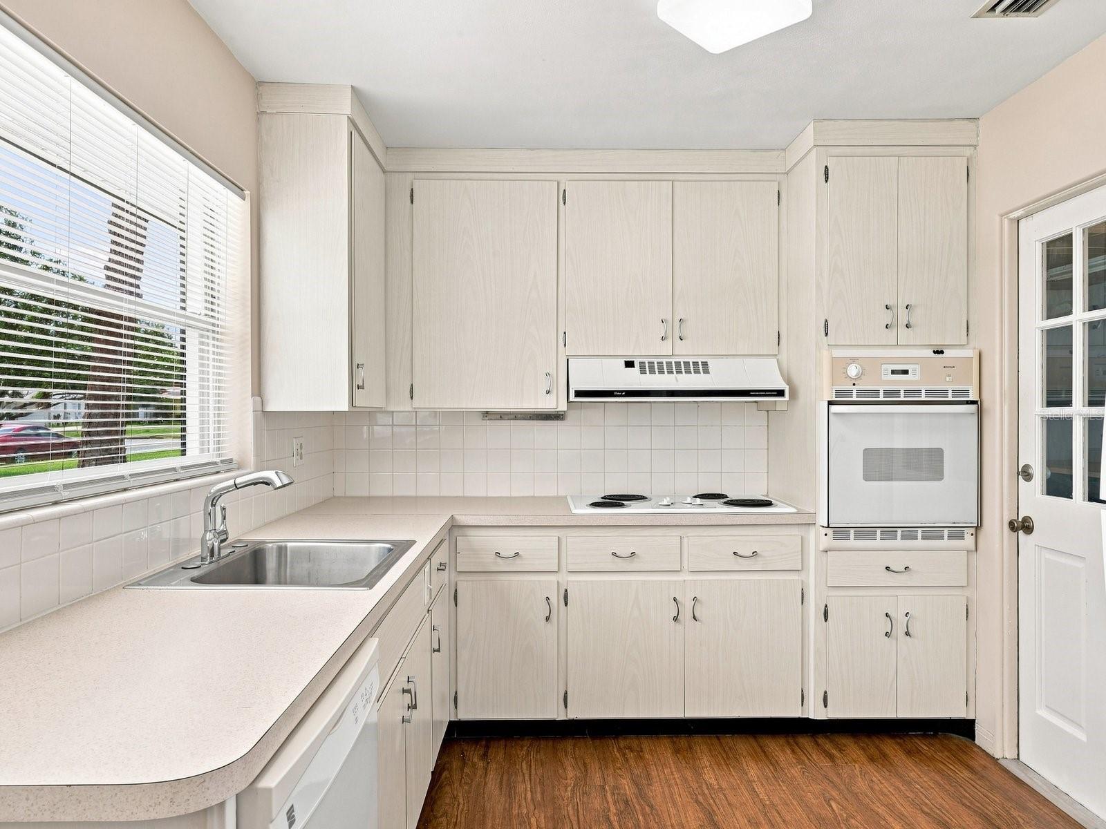208 62nd, Bradenton, FL 34209