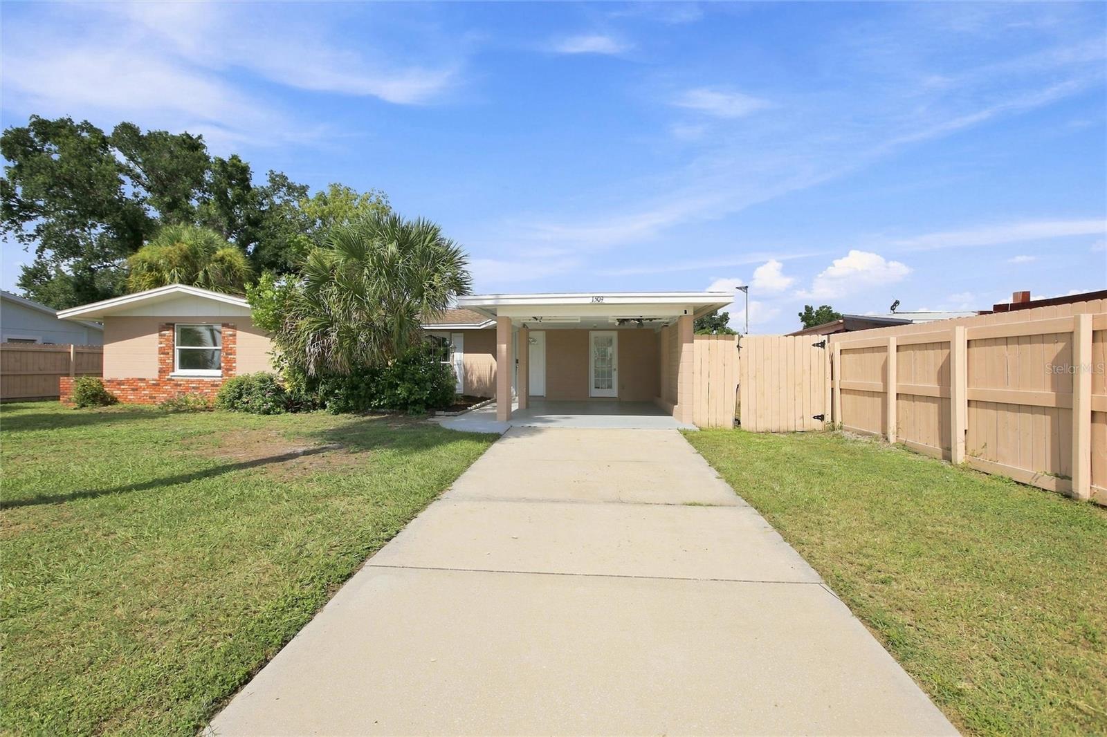 1509 Banyan, Venice, FL 34293