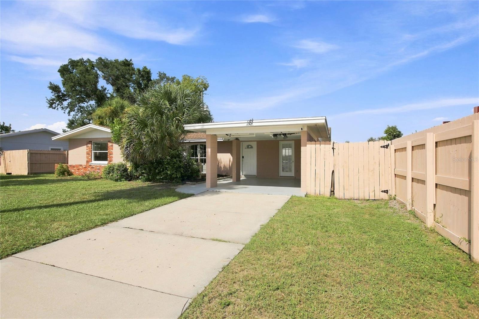 1509 Banyan, Venice, FL 34293