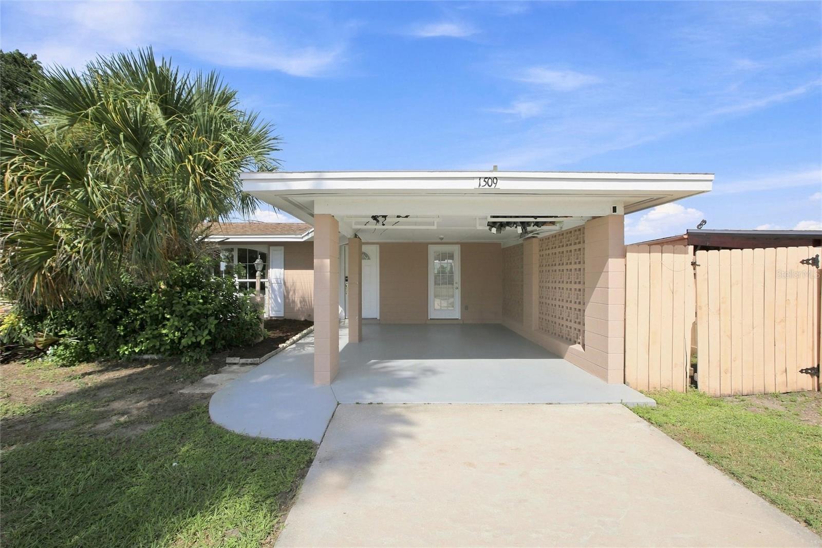 1509 Banyan, Venice, FL 34293