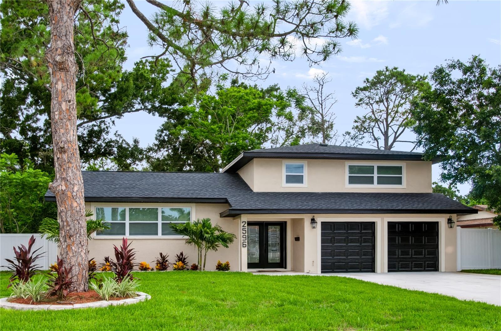 2596 Columbus, St Petersburg, FL 33712