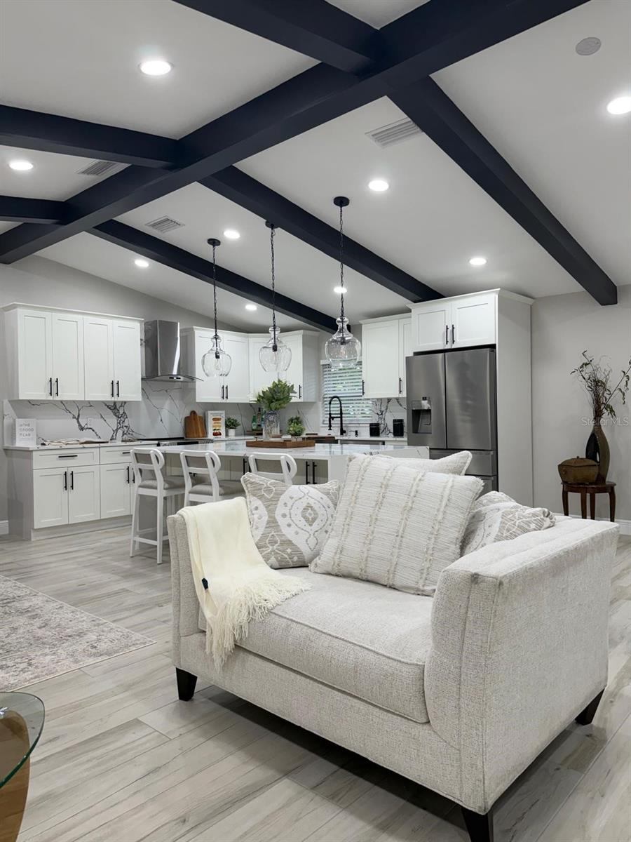 2596 Columbus, St Petersburg, FL 33712