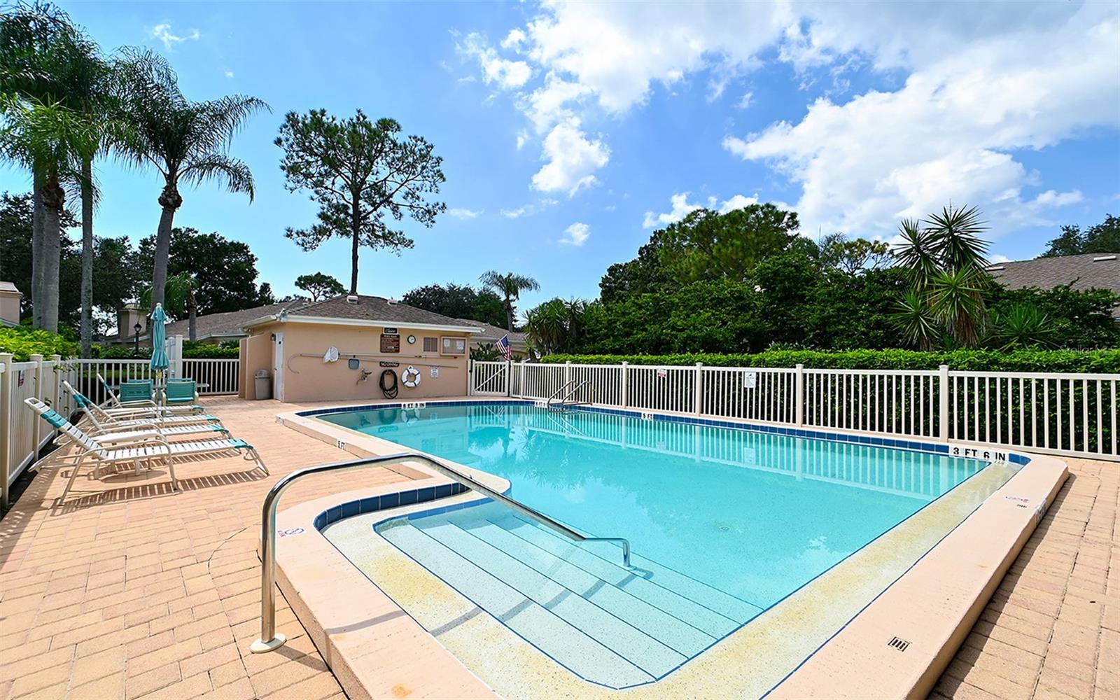 5515 Chanteclaire Unit 41, Sarasota, FL 34235