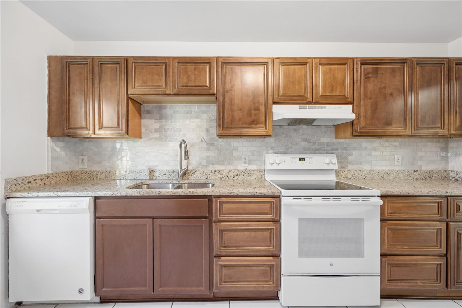 725 Northlake Unit 10, Altamonte Springs, FL 32701