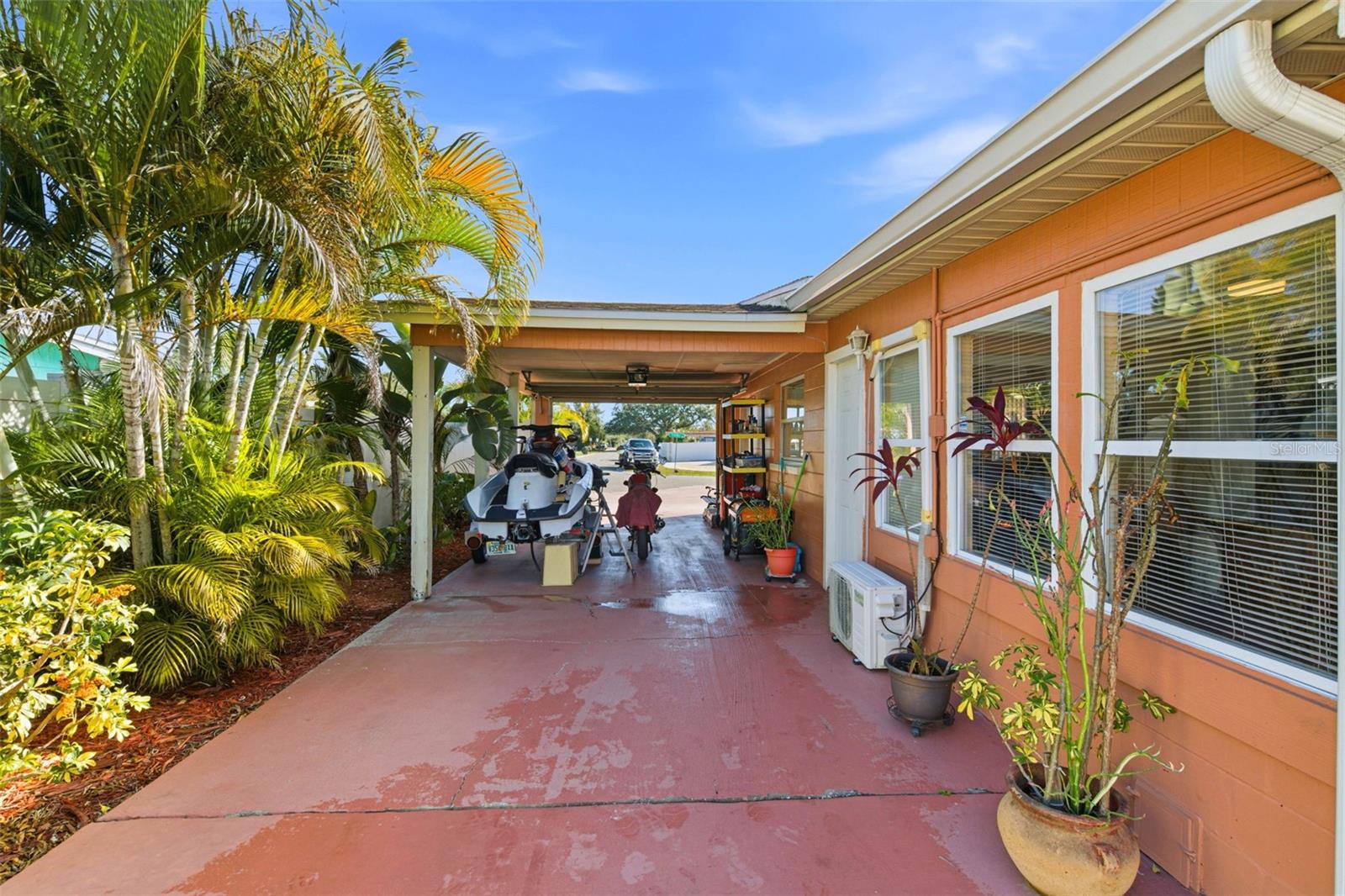 4914 Holiday, Tampa, FL 33615