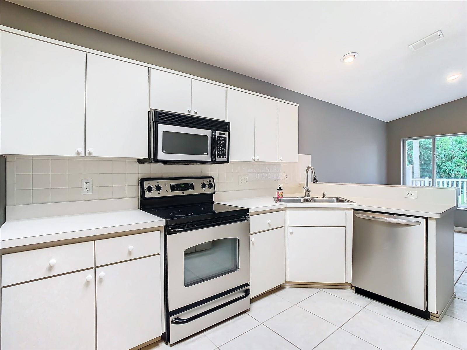 7823 Floradora, New Port Richey, FL 34654