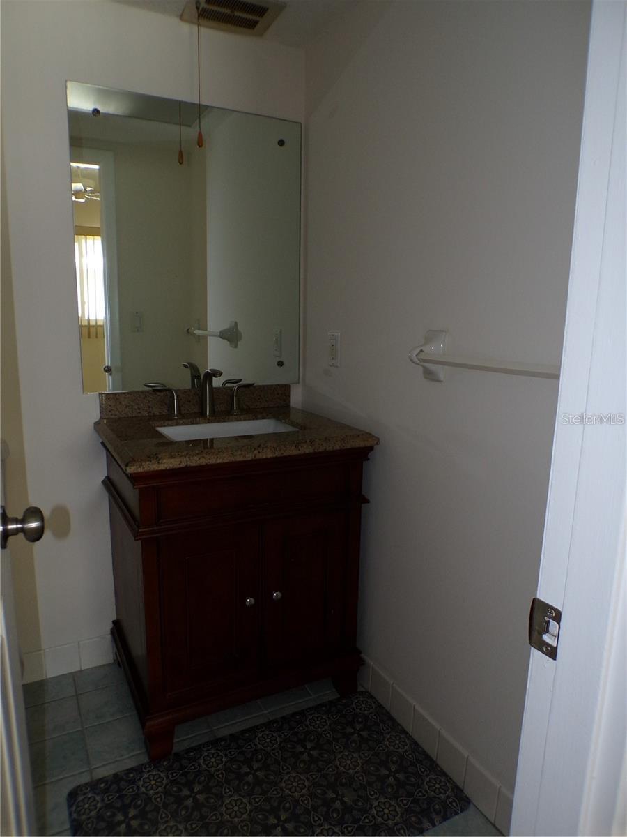 649 Tamiami Unit 304, Venice, FL 34285