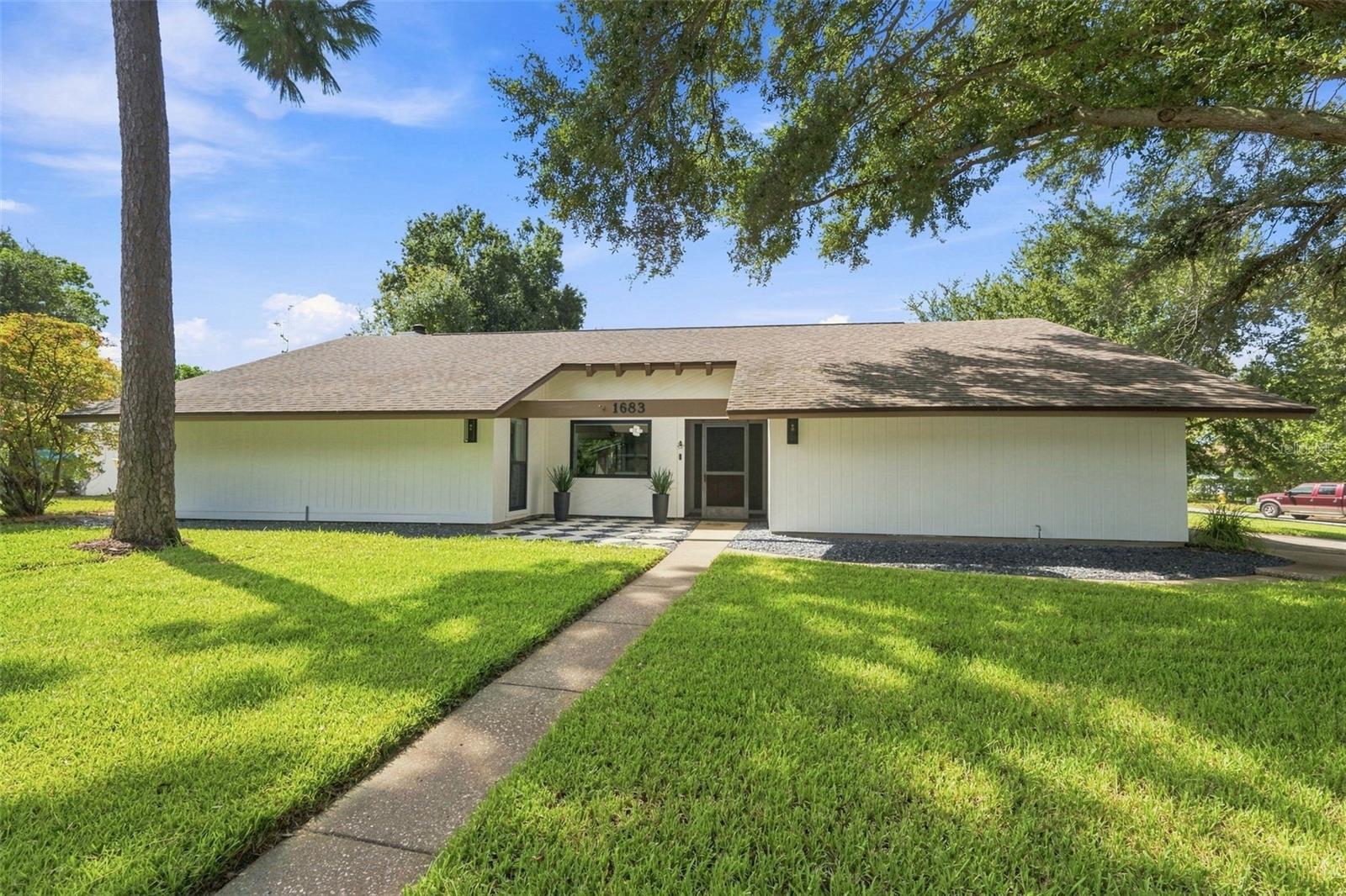1683 Oak, Clearwater, FL 33755