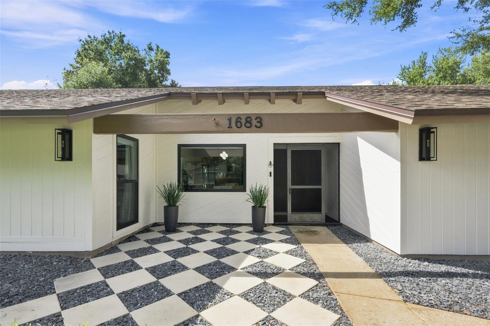 1683 Oak, Clearwater, FL 33755