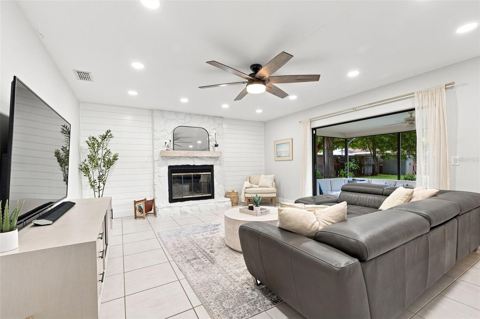 1683 Oak, Clearwater, FL 33755