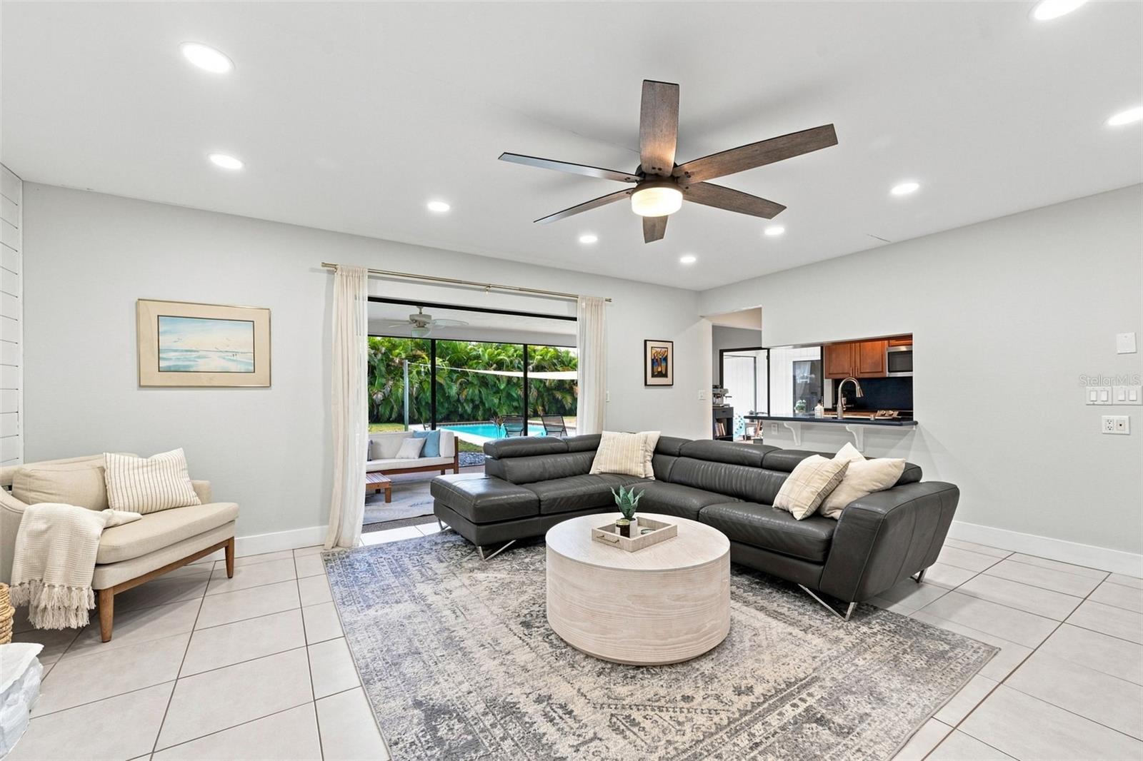 1683 Oak, Clearwater, FL 33755