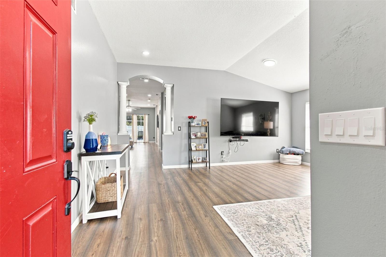 9710 White Barn, Riverview, FL 33569
