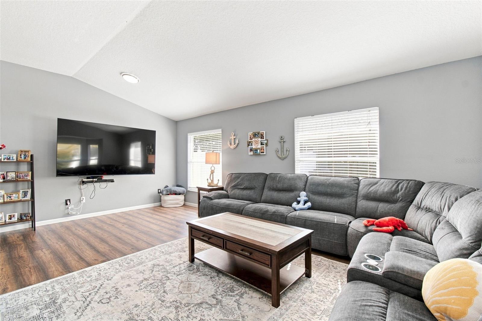 9710 White Barn, Riverview, FL 33569