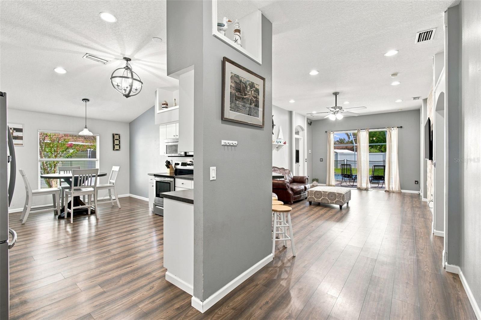 9710 White Barn, Riverview, FL 33569