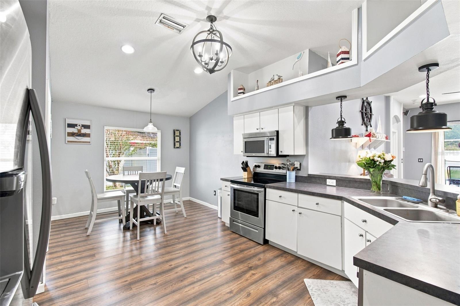 9710 White Barn, Riverview, FL 33569