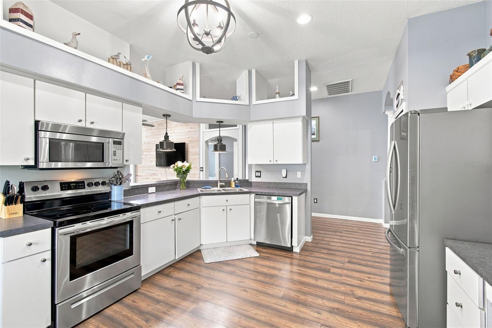 9710 White Barn, Riverview, FL 33569
