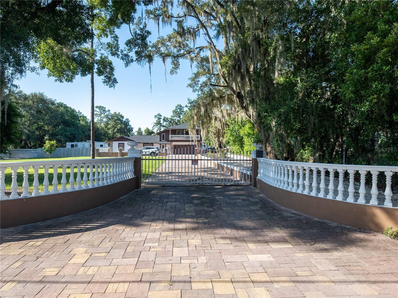 9613 Six Mile Creek, Tampa, FL 33610