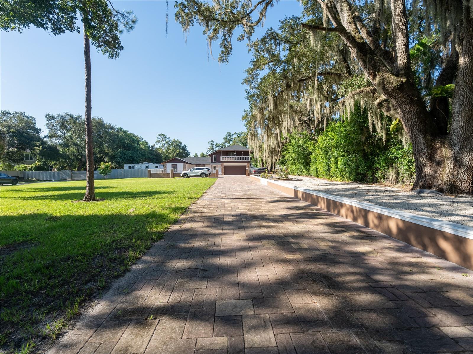 9613 Six Mile Creek, Tampa, FL 33610