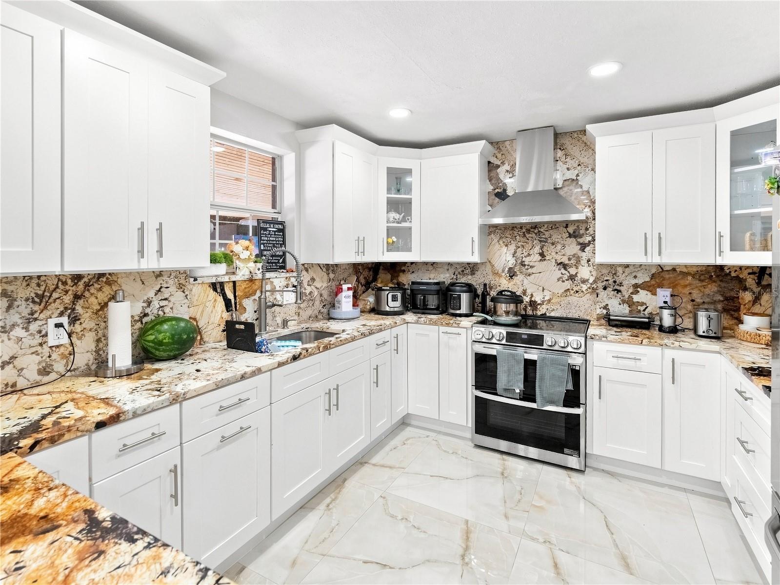 9613 Six Mile Creek, Tampa, FL 33610