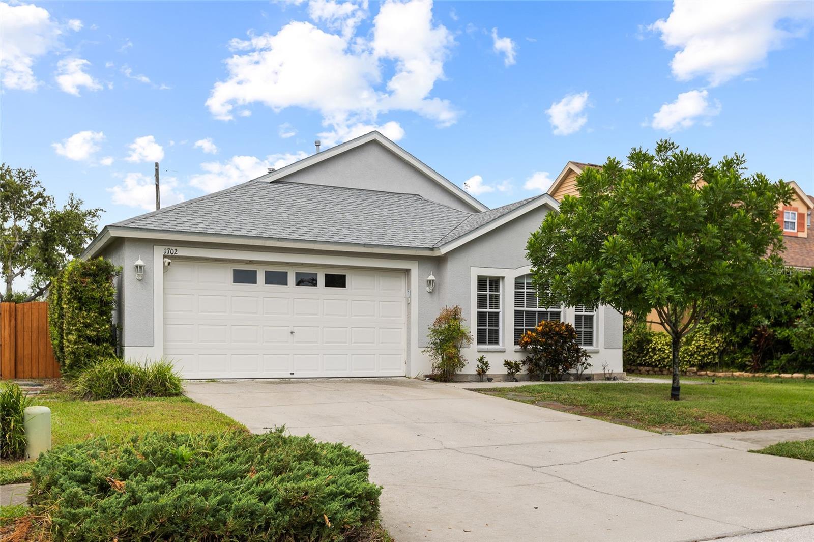 1702 Meadow Oak, Tarpon Springs, FL 34689