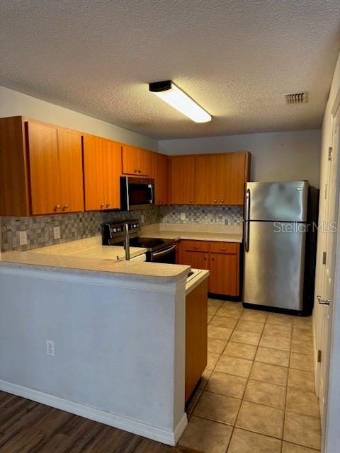689 Lake Marion Golf Resort, Kissimmee, FL 34759