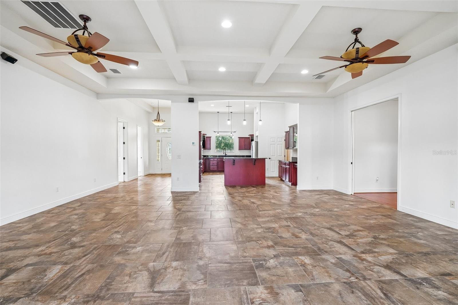 1113 Myrtle Breezes Ct, Fruitland Park, FL 34731