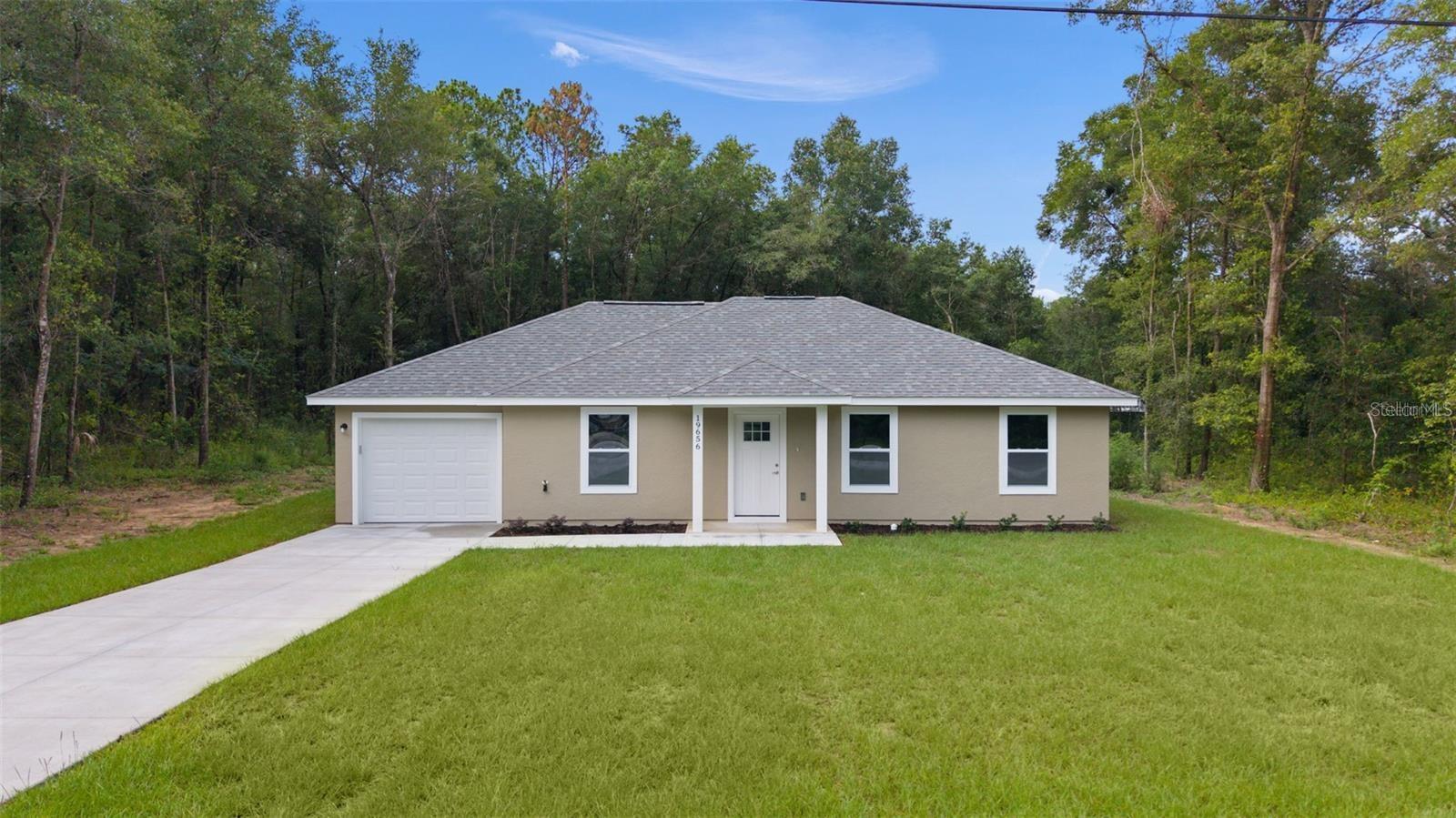 106 Sequoia, Ocklawaha, FL 32179