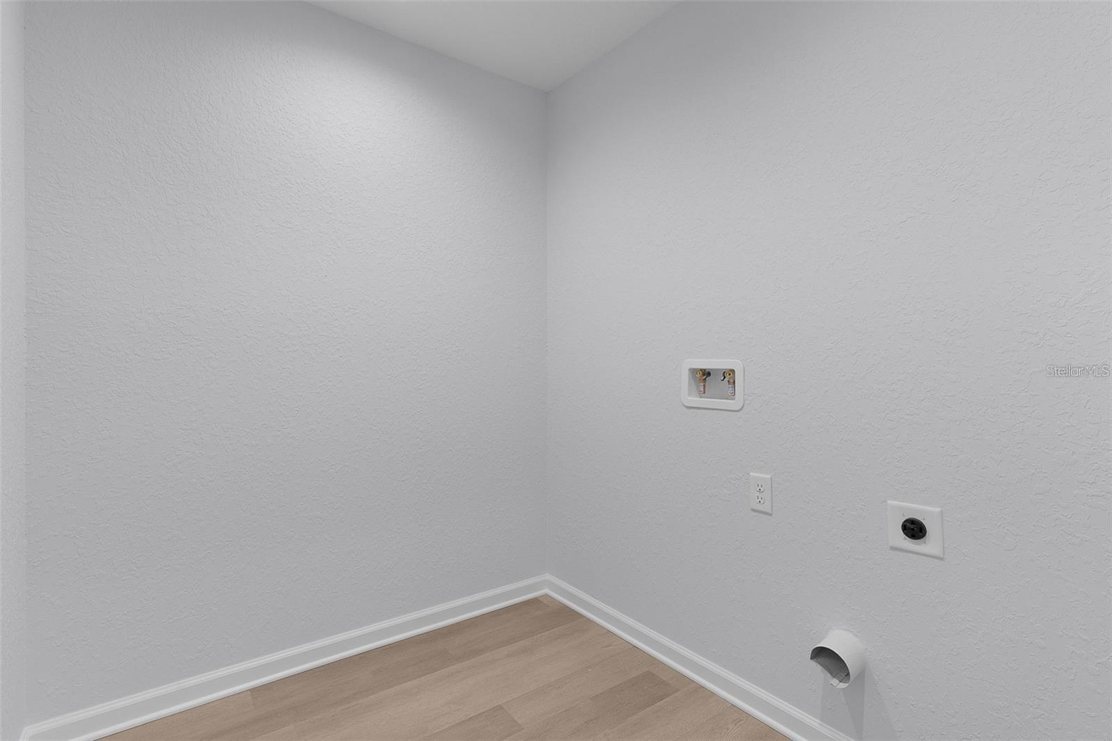 106 Sequoia, Ocklawaha, FL 32179